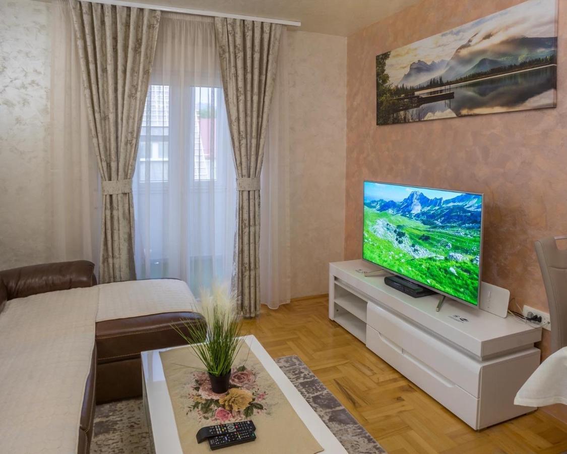 Lux Deluxe Apartment Жабляк Экстерьер фото